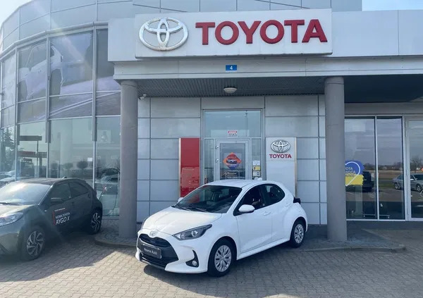 raszków Toyota Yaris cena 68900 przebieg: 66604, rok produkcji 2022 z Raszków